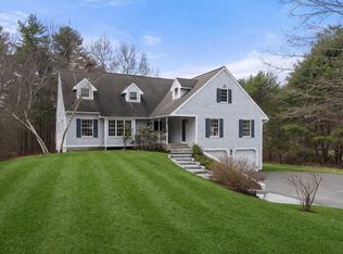 71 Philip St, Medfield, MA 02052