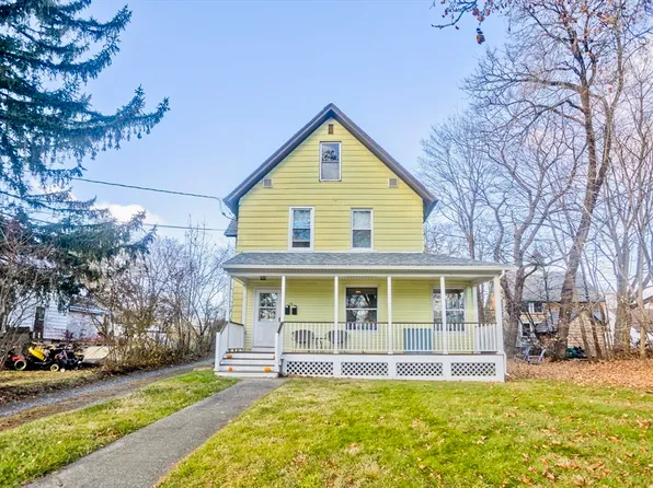 13 West St, Greenfield, MA 01301