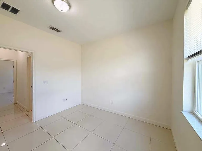 2 W Orange St #102 — Photo 28