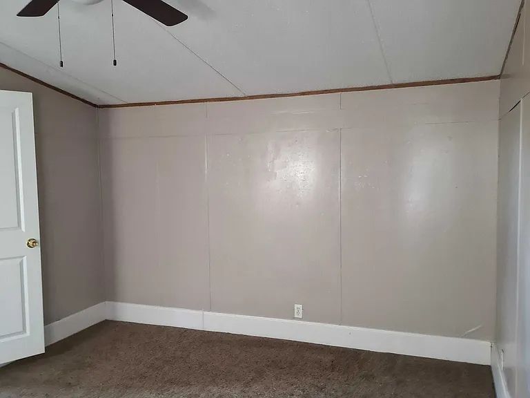 1010 E Crest Dr — Photo 7