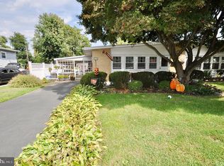 1057 Grant Ave, Philadelphia, PA 19115