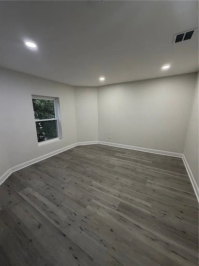 306 Fulton St — Photo 4