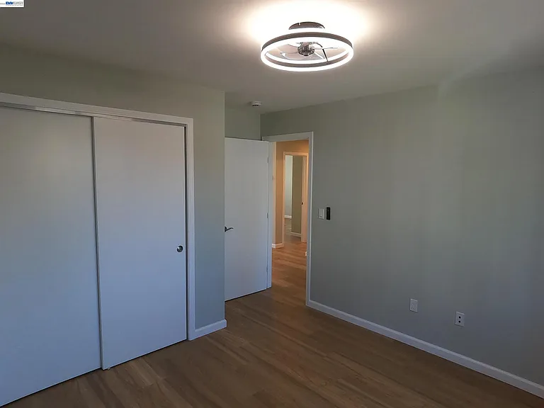 720 Foothill Blvd — Photo 17