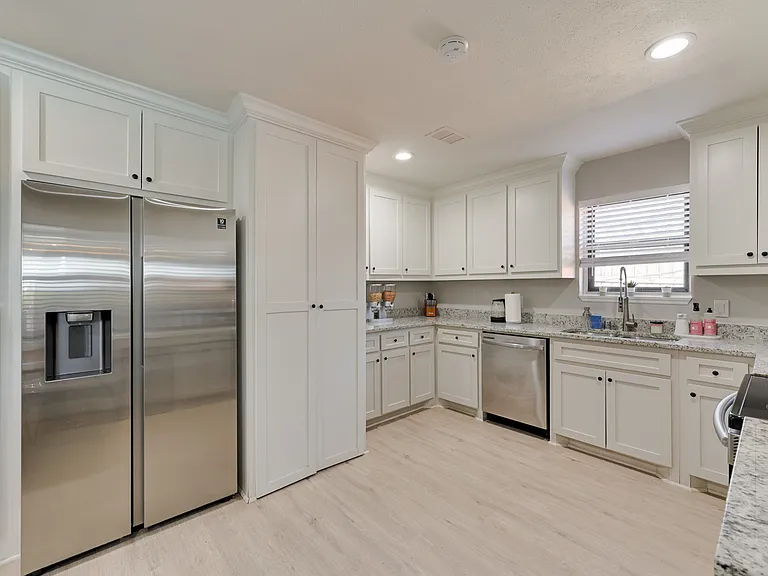 804 Ridgefield Dr — Photo 16