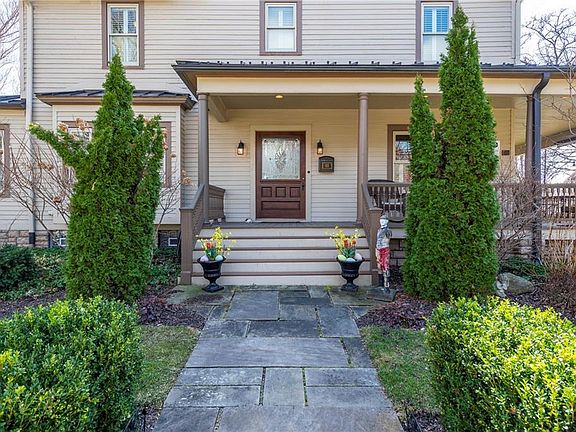 2nd image of 45 N Oviatt St
