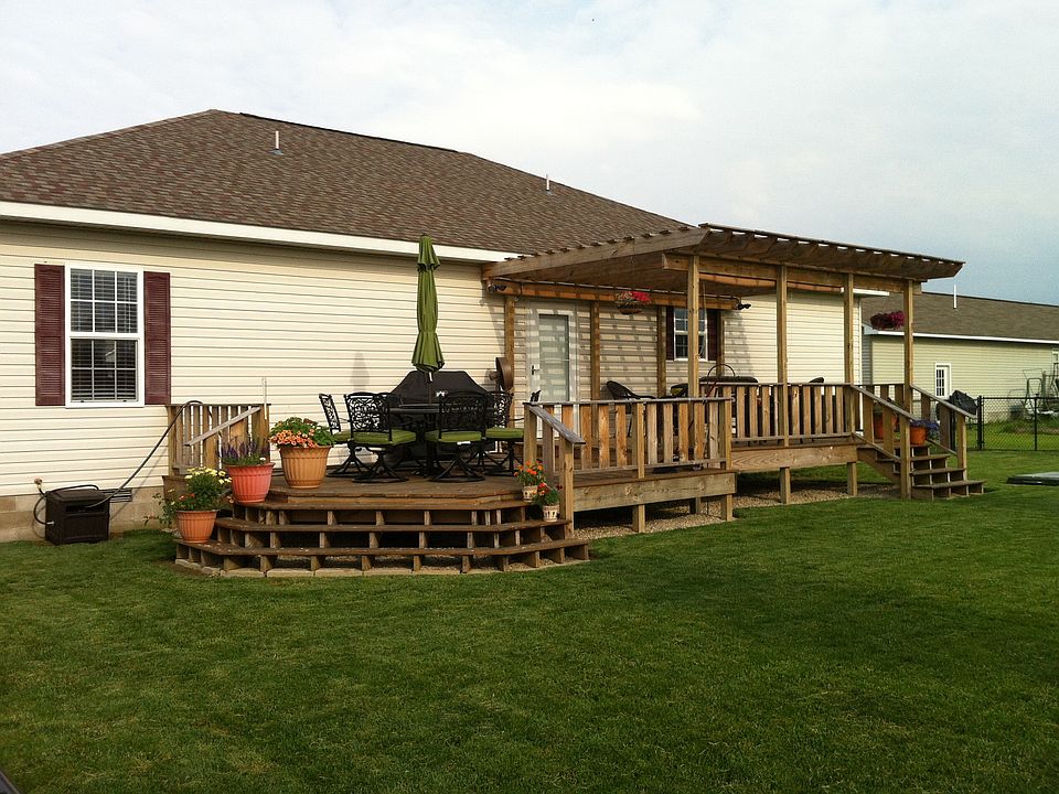 2nd image of 104 Parkview Dr