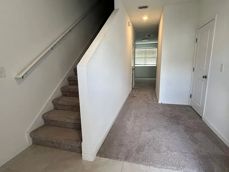 117 Mandovi St — Photo 5