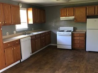 1912 N 21st St, Nederland, TX 77627