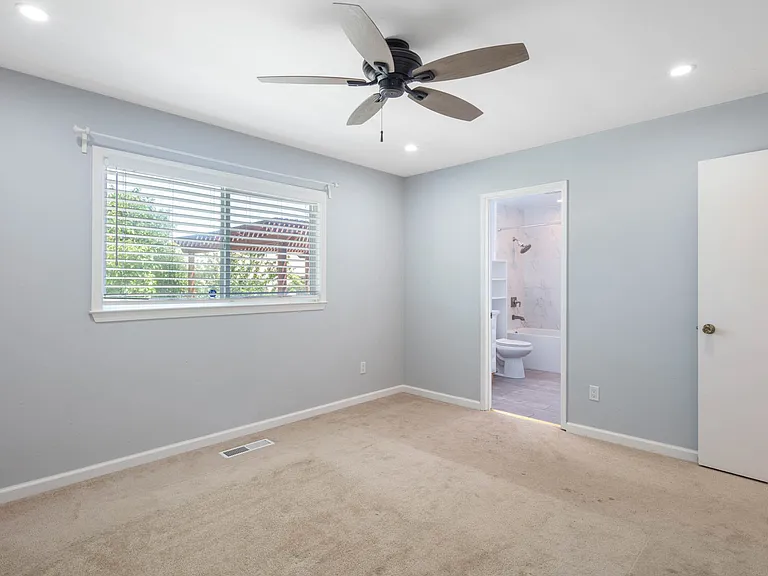 2225 Mount Whitney Dr — Photo 18