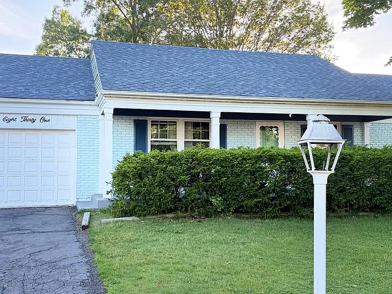831 Silver Rock Ln — Photo 2