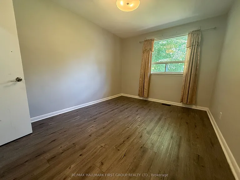 68 Tulloch Dr — Photo 11
