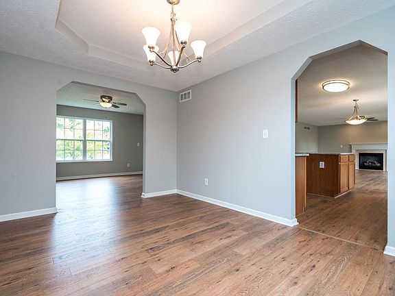 4th image of 6042 Hidden Oaks Ct