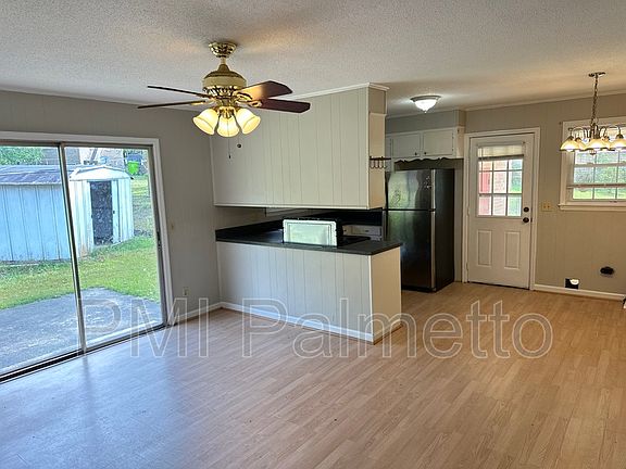 5th image of 129 Charmont Dr