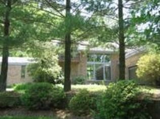 238 Lakeview Dr, Morgantown, WV 26508
