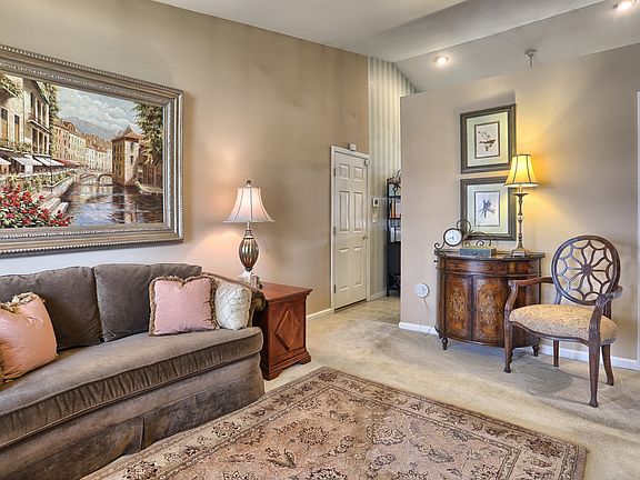 4th image of 109 Merrihill Dr