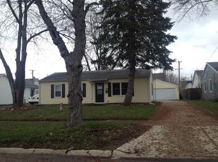 906 Lilac Ln, Joliet, IL 60435