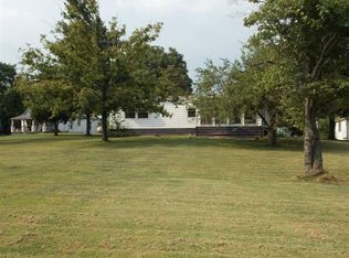 3163 Jackson School Rd, Fredonia, KY 42411