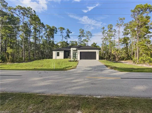 902 W 17th ST, LEHIGH ACRES, FL 33972