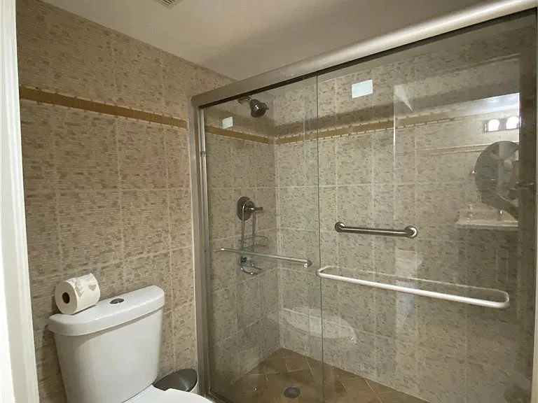 3500 Mystic Pointe Dr #2607 — Photo 12