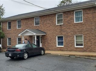 824 Summit St, Walnut Cove, NC 27052