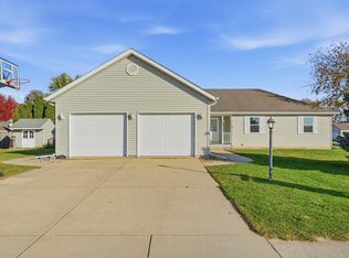 407 McKinley St, Kouts, IN 46347