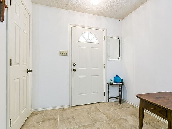 4th image of 4417 White Ash Ln