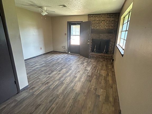 4th image of 6615 NW Denver Ave