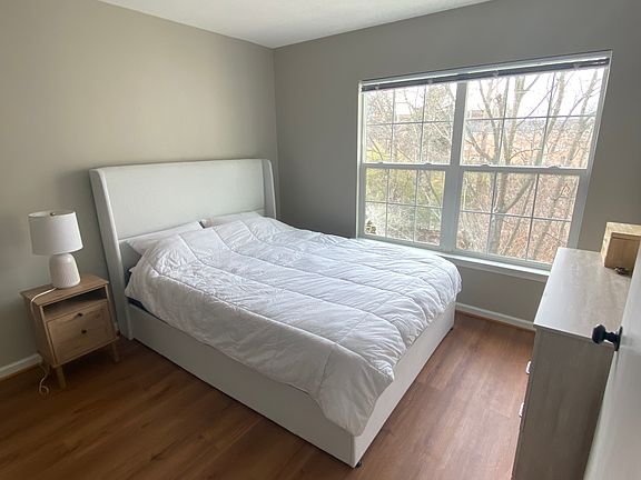 4th image of 11312 King George Dr #3