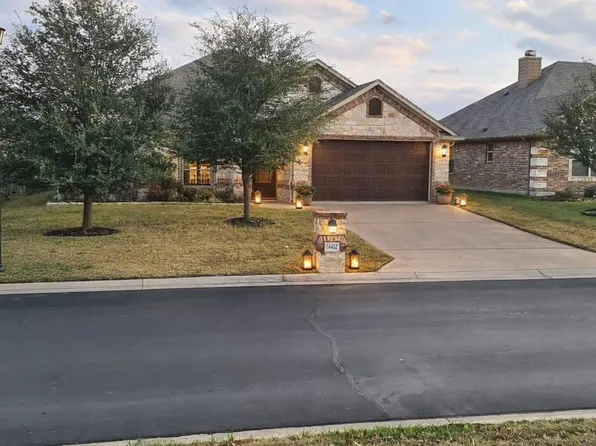 9804 Houston Dr, Woodway, TX 76712