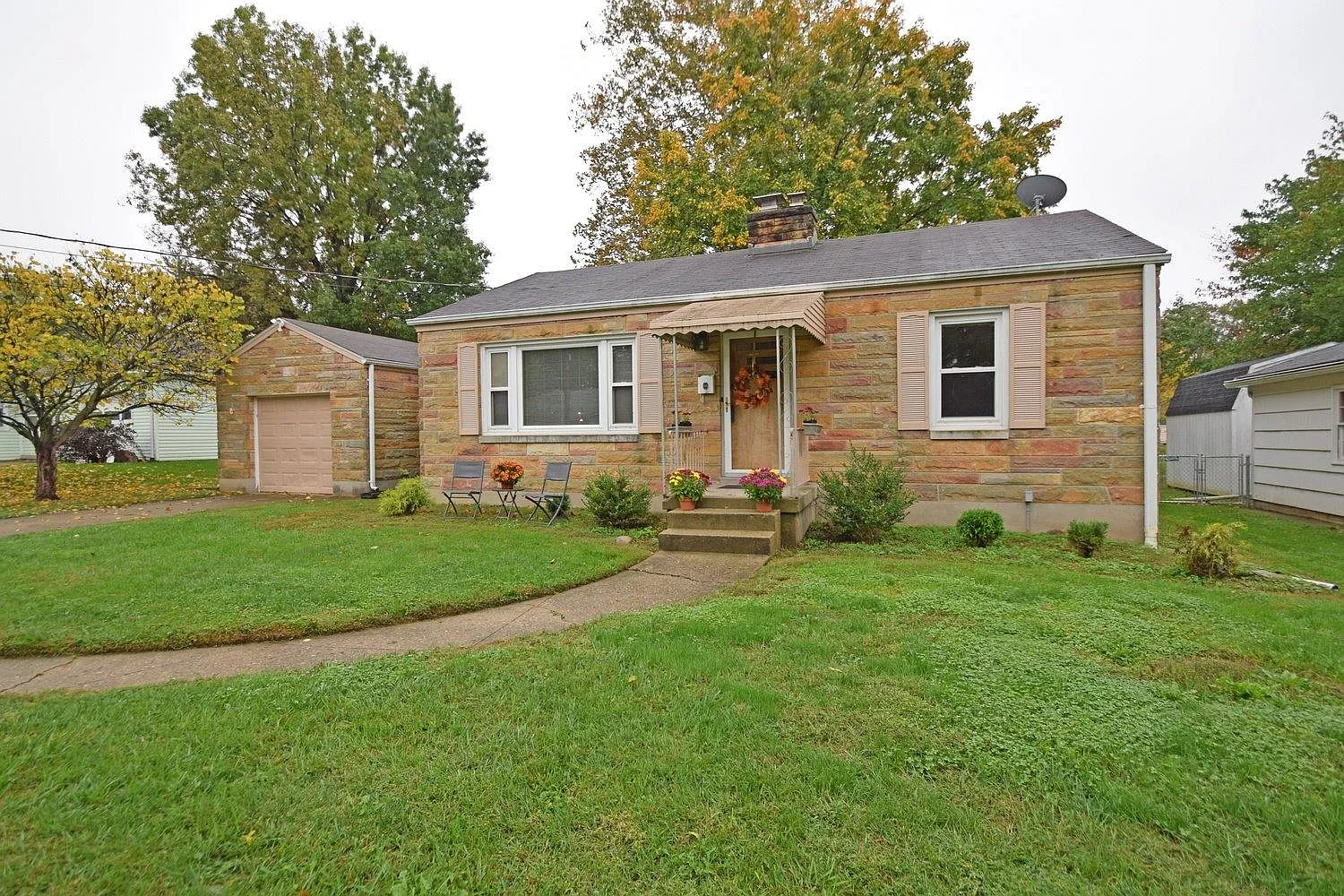 821 Shady Ln photo 1