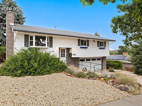 3rd image of 2244 Glenwood Cir