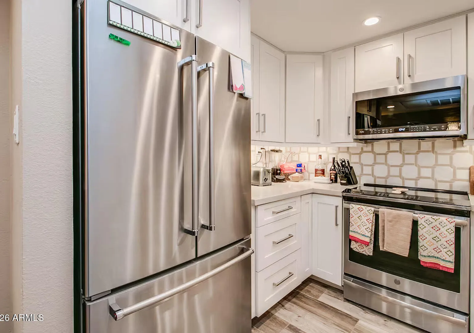 2 bed, 2.0 bath, 1066 sqft, $3,000 — Photo 3