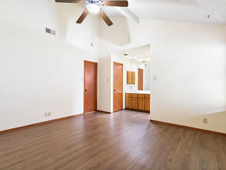 1514 Vista Hill St — Photo 12