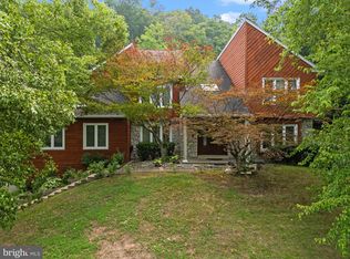 2002 Par Dr, Doylestown, PA 18901
