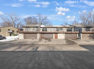 328 River Woods Ln, Burnsville, MN 55337