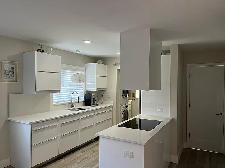231 N West St #1 — Photo 32