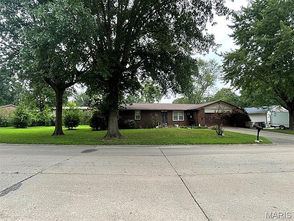 4th image of 3126 Wisteria Dr