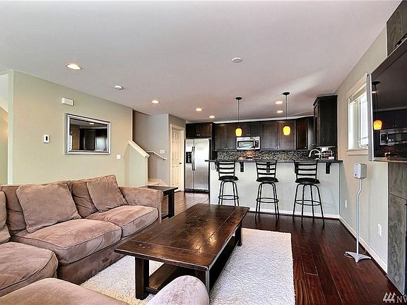 5th image of 2615 NW 59th St #A