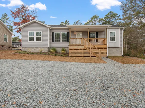 530 Sioux Rd, Southport, NC 28461