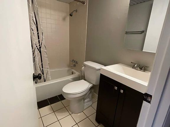 2nd image of 2718 Painter Ave APT A105