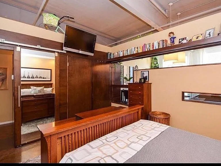 400 Salem Ave #1B — Photo 8