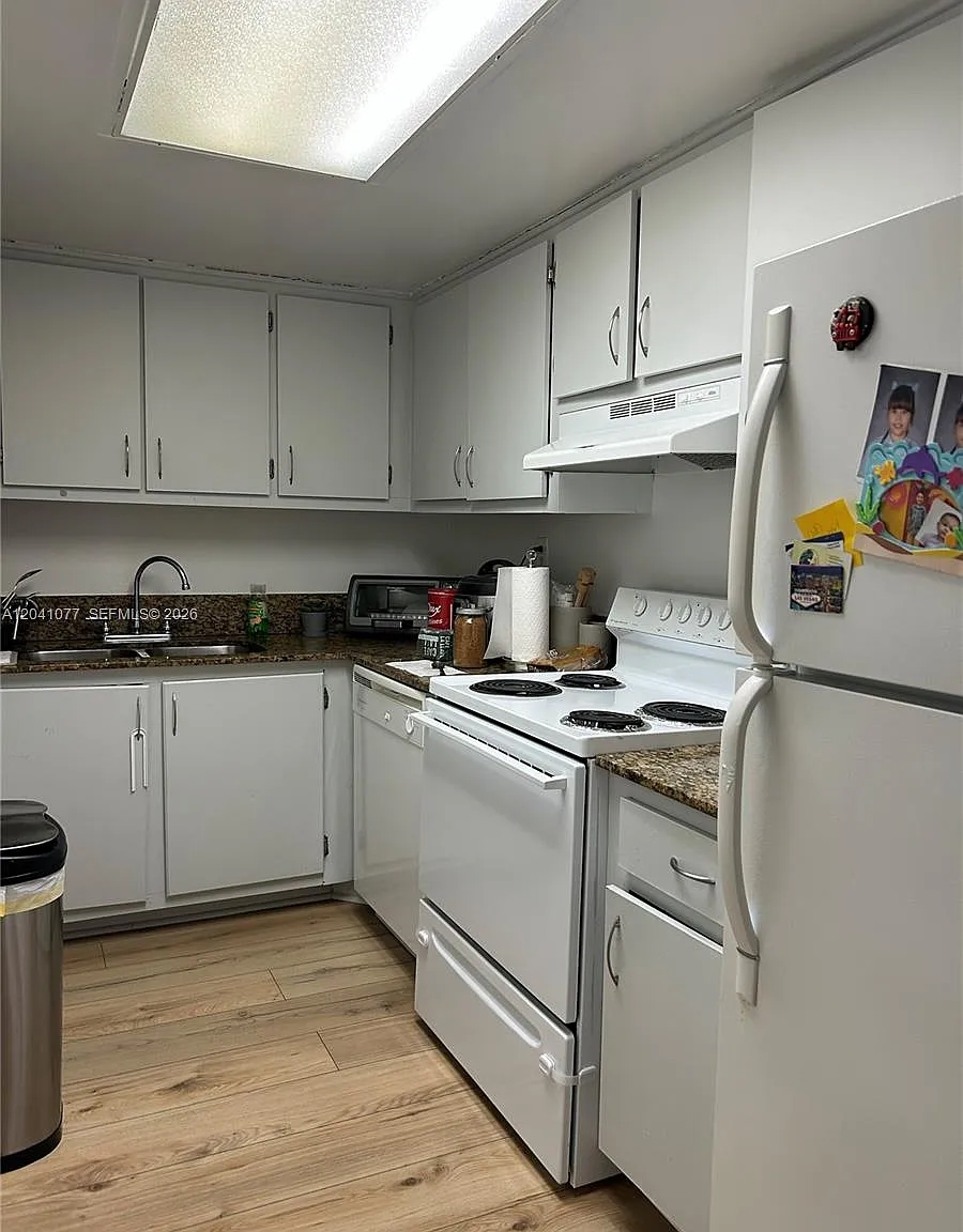 The Normandy Condo — Photo 3