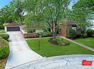 2943 Peachgate Ct, Glenview, IL