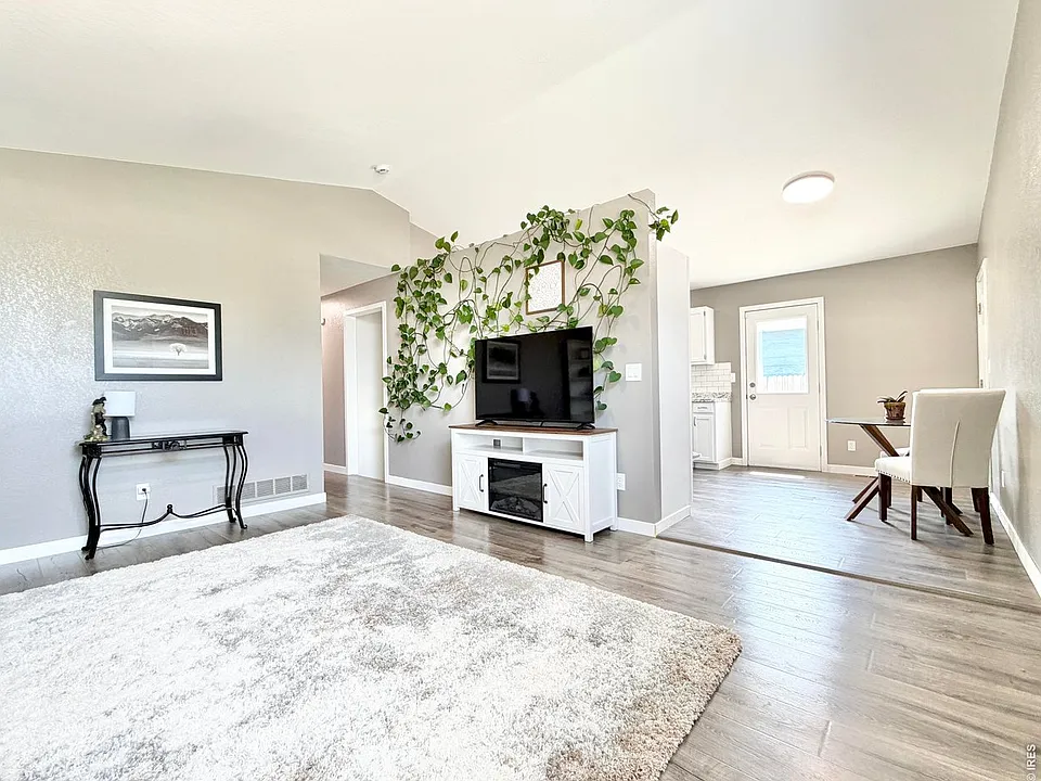 183 Calabria Dr
