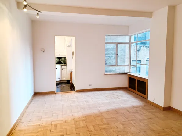750 Park Avenue 8D1 image 2 of 11