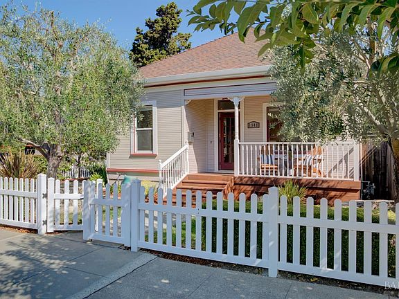 3rd image of 1342 A Street