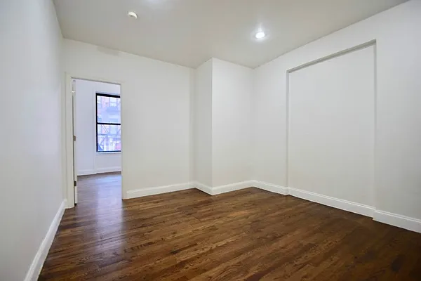 Rented by Sovereign Associates | media 11