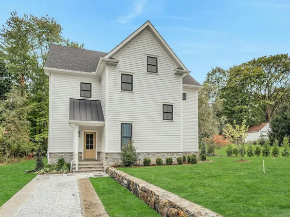 18 Scott Road, Greenwich, CT 06831