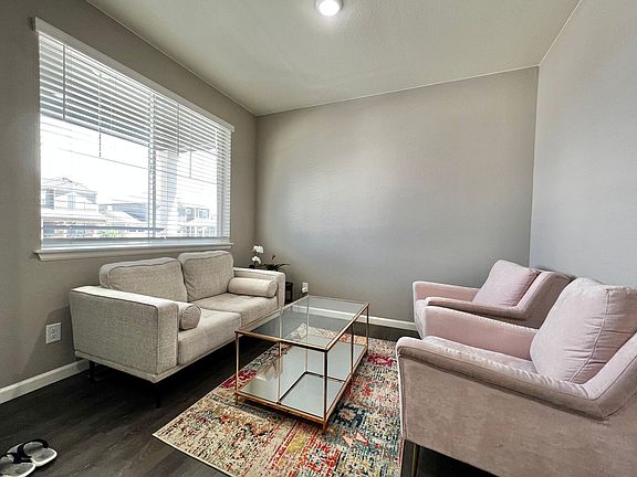 3rd image of 4544 Kingswood Dr