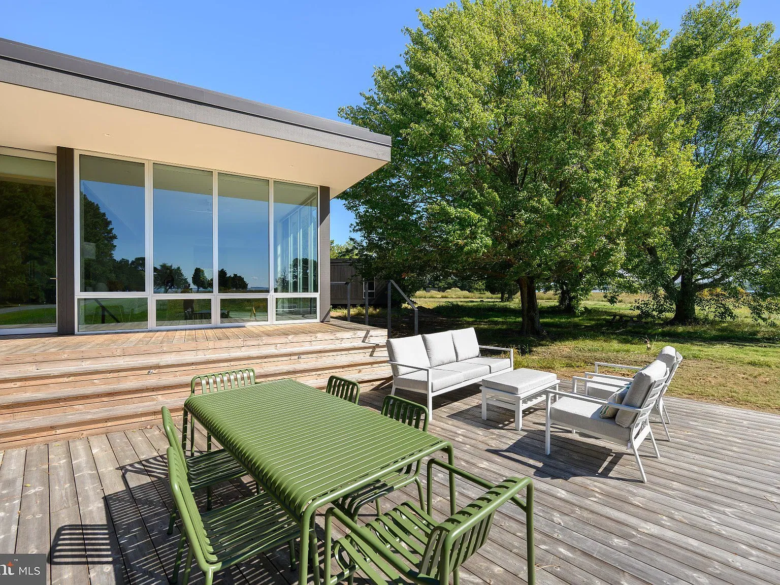 2 bed, 1.5 bath, $3,800 — Photo 4